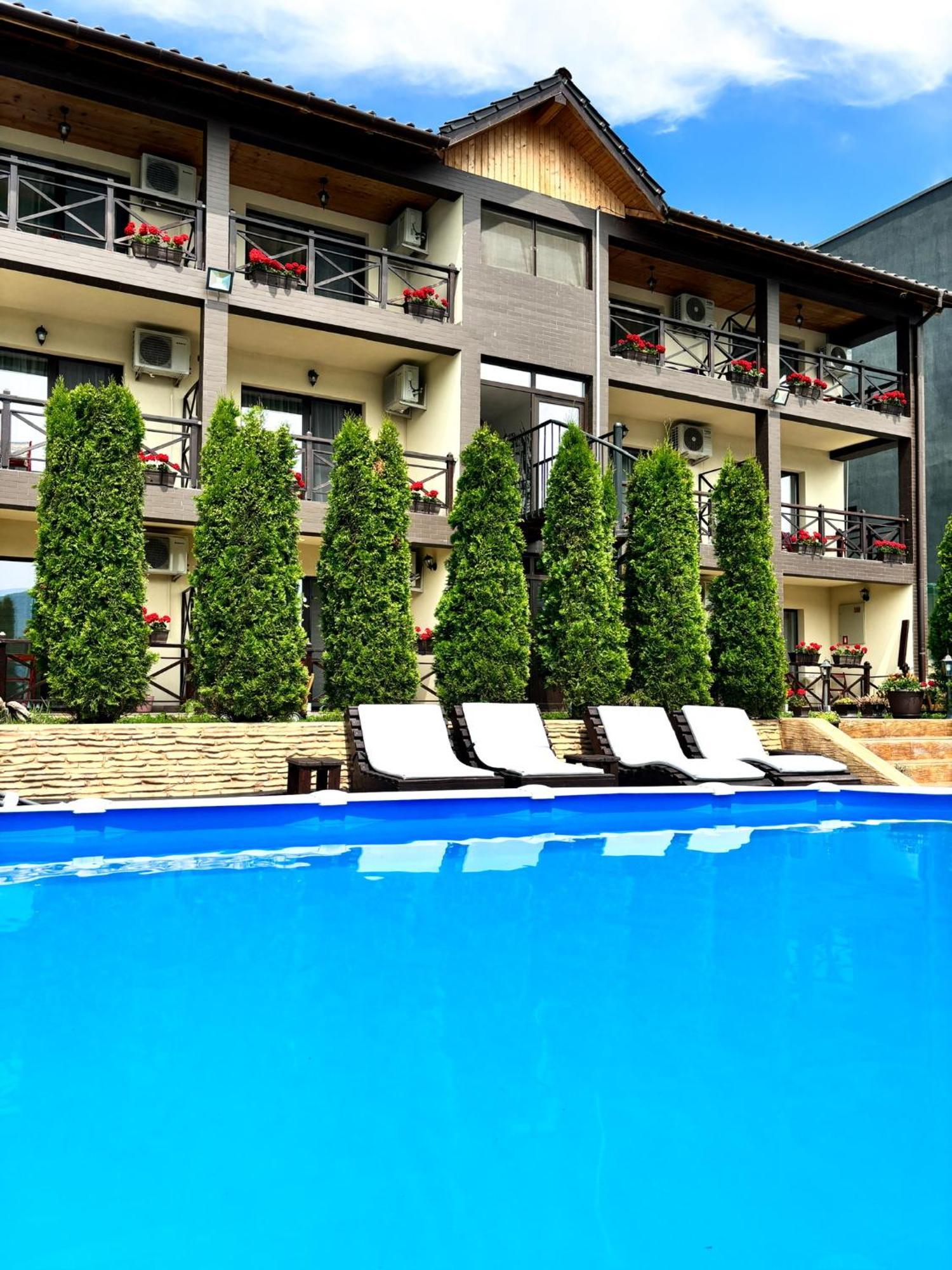 Hotel Mustaciosul Dunarii Ieşelniţa Exterior foto