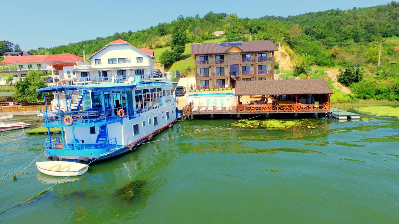 Hotel Mustaciosul Dunarii Ieşelniţa Exterior foto